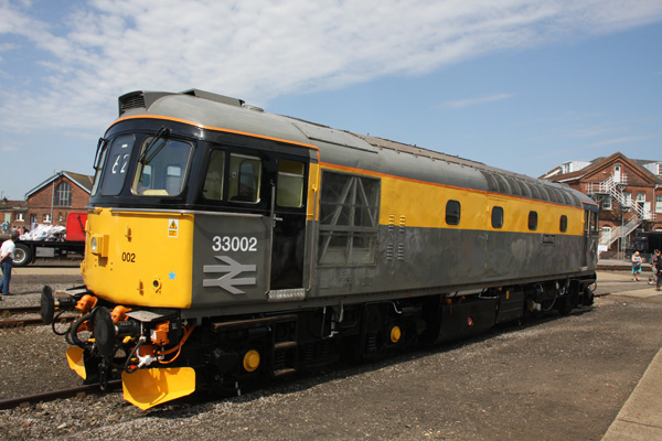 33 002 at Eastleigh open day 29 May 2009