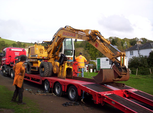 Road Railer arrives on low loader