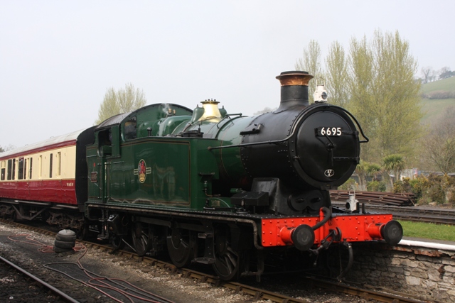 GWR 0-6-2 6695 visiting the SDR 2009Apr03